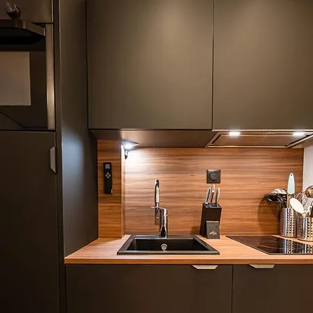 Apartman Splendid Duplex With Courtyard In The Marais Párizs