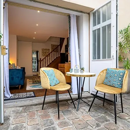 Apartman Splendid Duplex With Courtyard In The Marais *